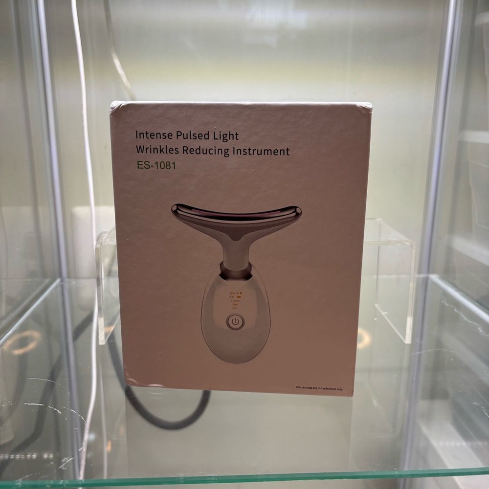 Intense Pulsed Light Wrinkle Reducing Instrument - Silver
